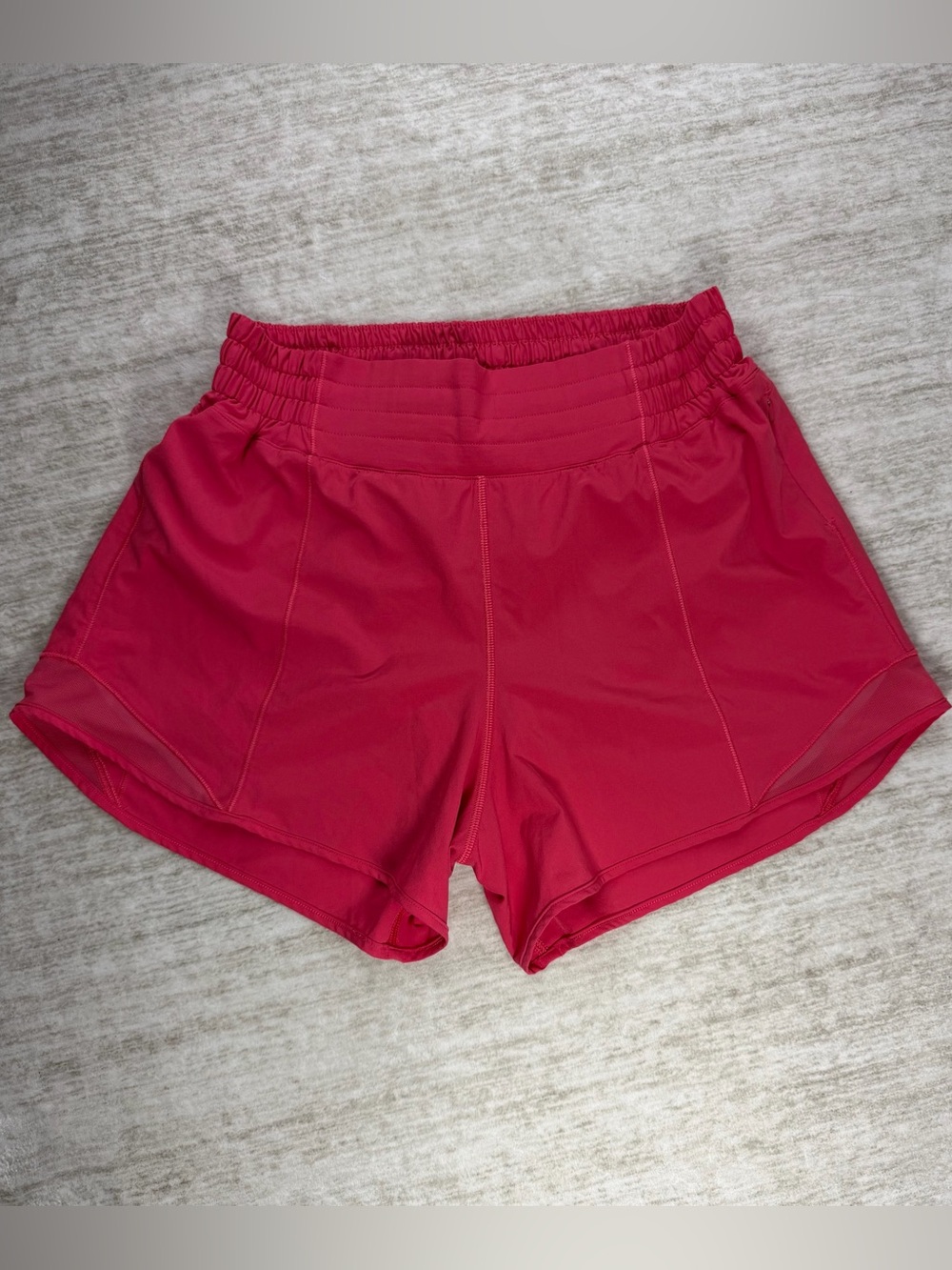 LULULEMON Hotty Hot HOT Pink High Rise Running Shorts Glaze Pink 4β Long Size 6 - Picture 2 of 8